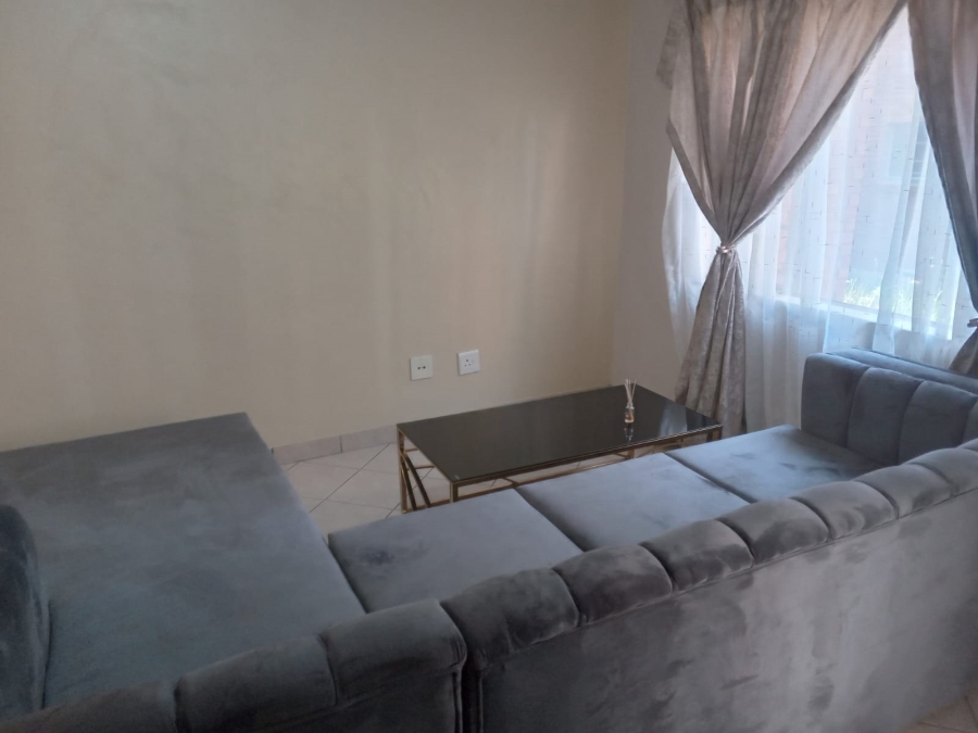 1 Bedroom Property for Sale in Vorna Valley Gauteng