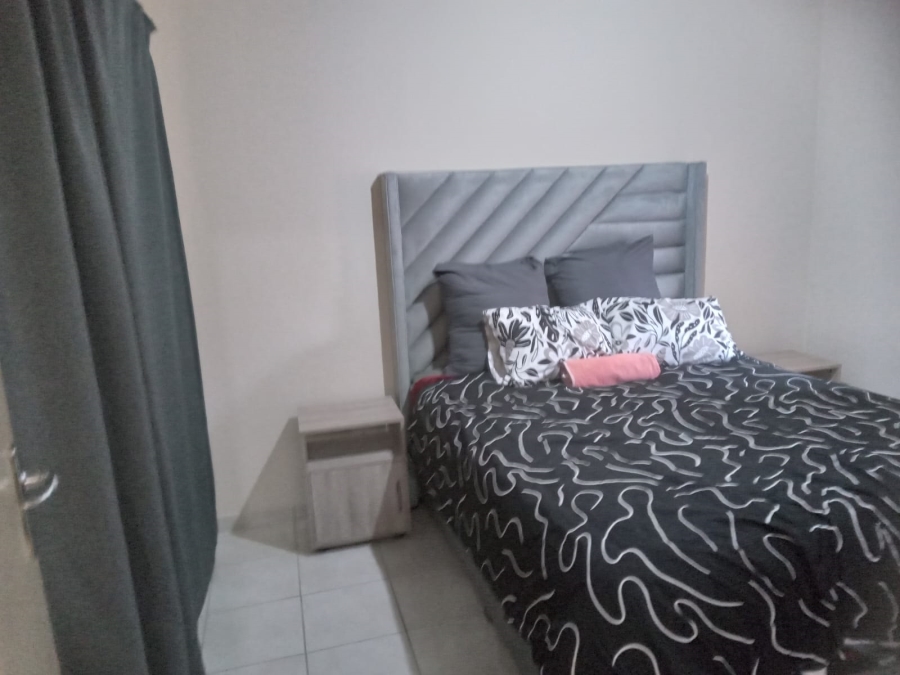 1 Bedroom Property for Sale in Vorna Valley Gauteng