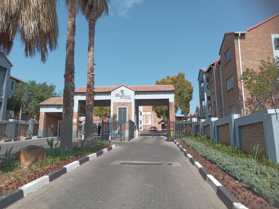 1 Bedroom Property for Sale in Vorna Valley Gauteng