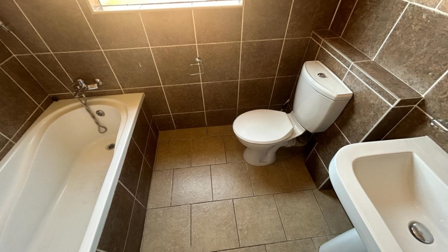 3 Bedroom Property for Sale in Bartlett Gauteng