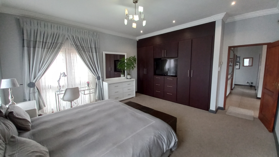 3 Bedroom Property for Sale in Parkrand Gauteng