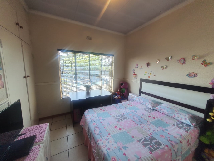 6 Bedroom Property for Sale in Dalpark Gauteng