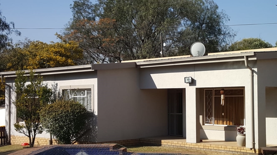 6 Bedroom Property for Sale in Dalpark Gauteng