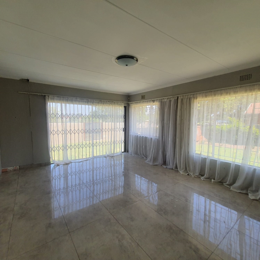 4 Bedroom Property for Sale in Dalpark Ext 1 Gauteng