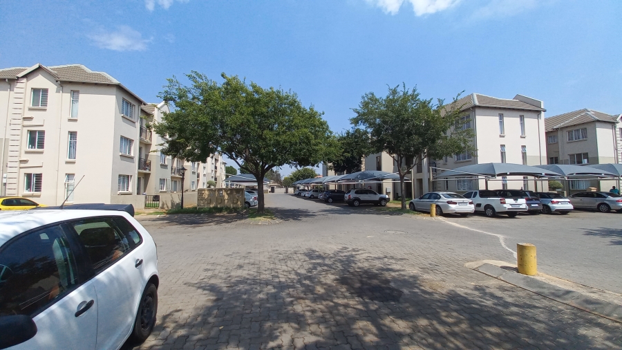 1 Bedroom Property for Sale in Klippoortje Gauteng