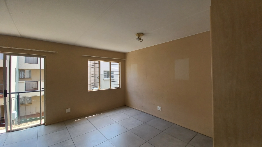 1 Bedroom Property for Sale in Klippoortje Gauteng