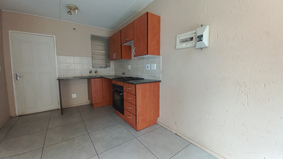 1 Bedroom Property for Sale in Klippoortje Gauteng