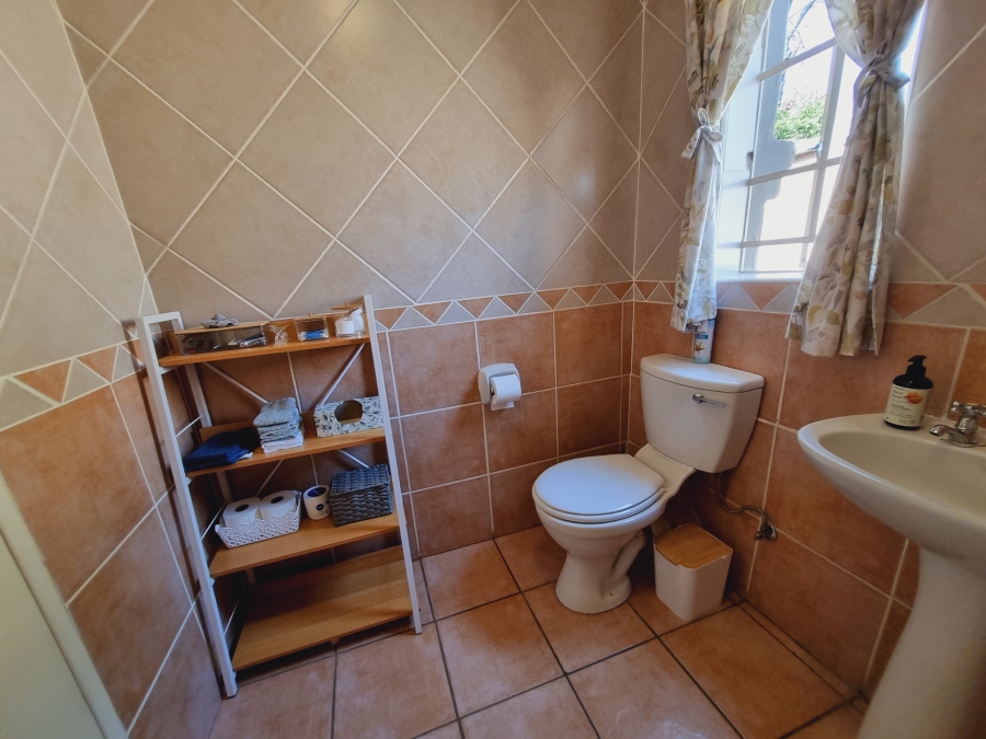 2 Bedroom Property for Sale in Faerie Glen Gauteng