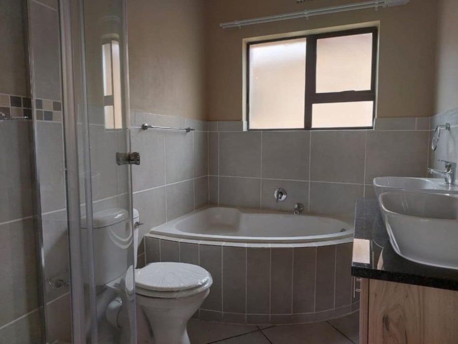 To Let 3 Bedroom Property for Rent in Riversdale Gauteng