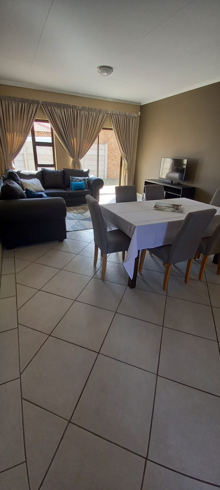 To Let 3 Bedroom Property for Rent in Riversdale Gauteng