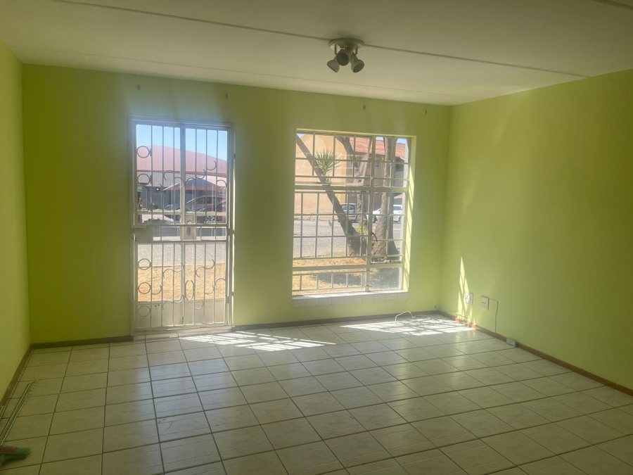 2 Bedroom Property for Sale in Alan Manor Gauteng