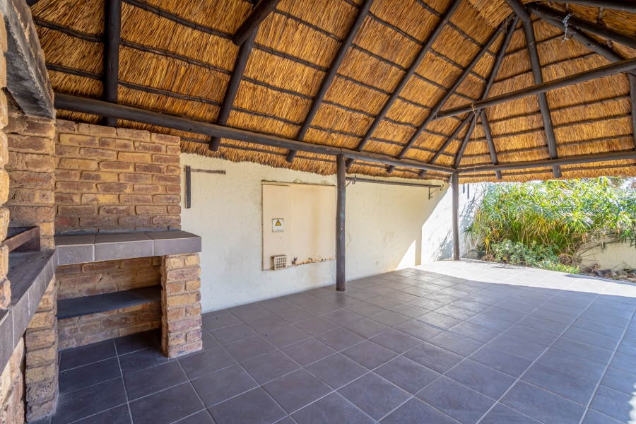 3 Bedroom Property for Sale in Honeydew Manor Gauteng