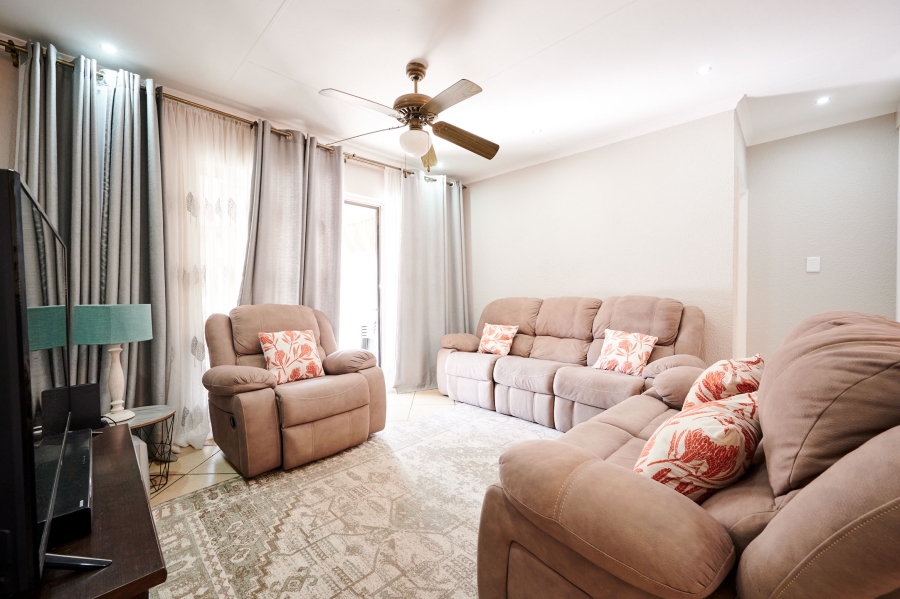 3 Bedroom Property for Sale in Halfway Gardens Gauteng