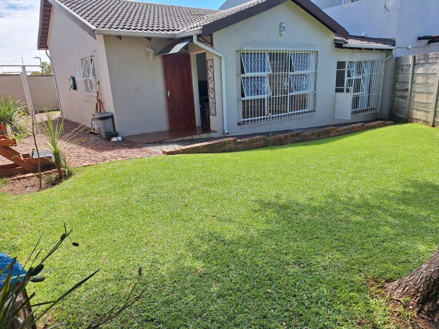 7 Bedroom Property for Sale in Halfway Gardens Gauteng