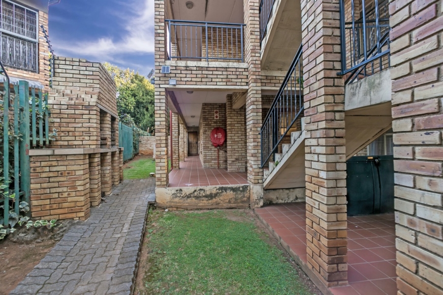 2 Bedroom Property for Sale in Berario Gauteng