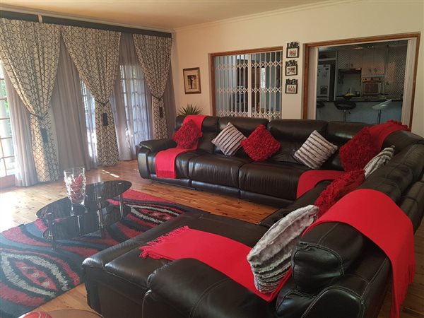 5 Bedroom Property for Sale in Van Riebeeck Park Gauteng