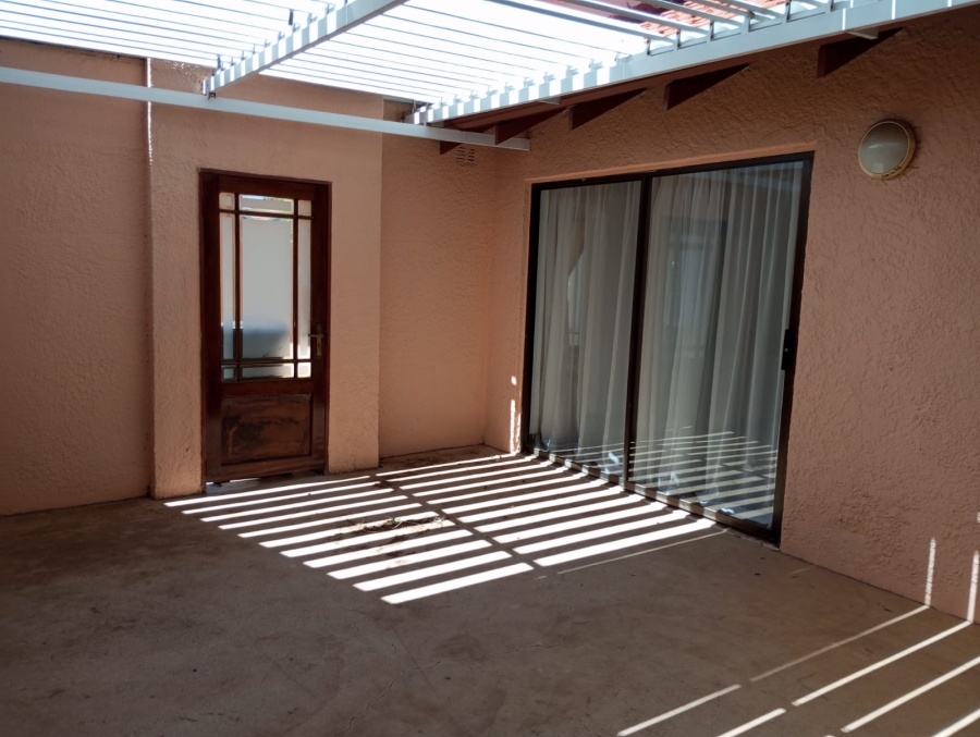 3 Bedroom Property for Sale in Rant En Dal Gauteng