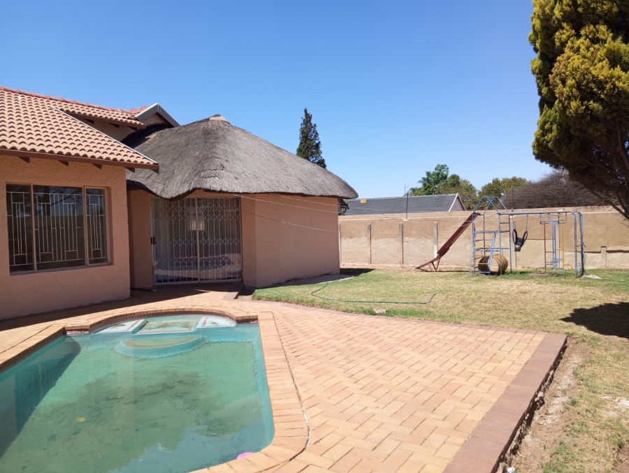 3 Bedroom Property for Sale in Rant En Dal Gauteng