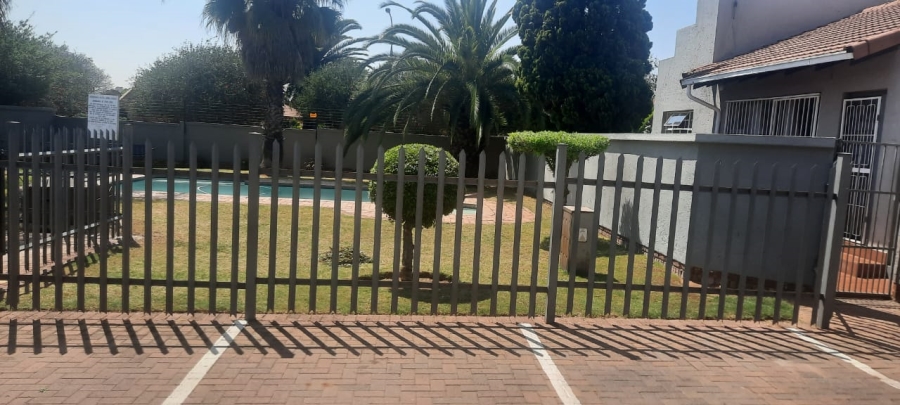 To Let 3 Bedroom Property for Rent in Birchleigh Gauteng