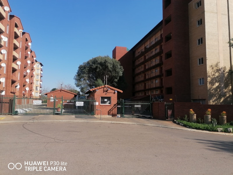 To Let 2 Bedroom Property for Rent in Die Wilgers Gauteng