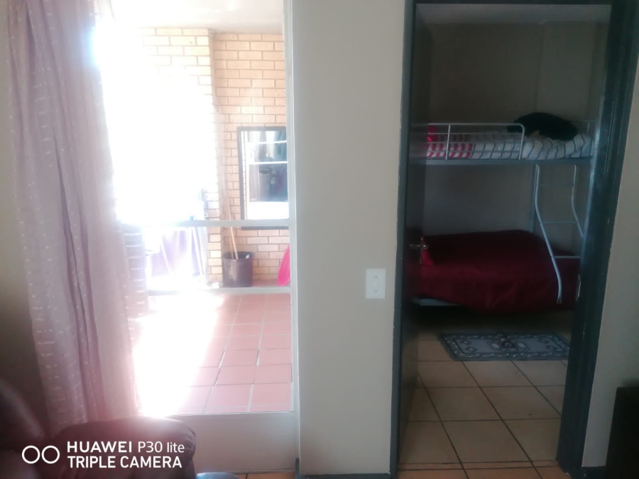 To Let 2 Bedroom Property for Rent in Die Wilgers Gauteng