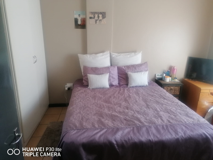 To Let 2 Bedroom Property for Rent in Die Wilgers Gauteng