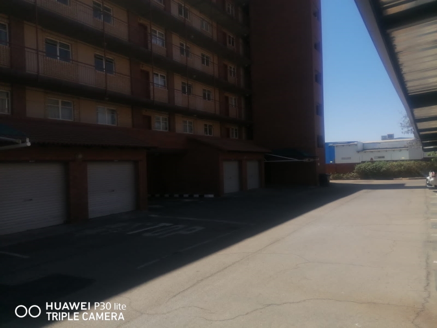 To Let 2 Bedroom Property for Rent in Die Wilgers Gauteng