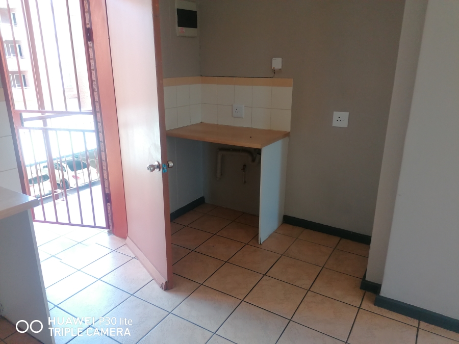 To Let 2 Bedroom Property for Rent in Die Wilgers Gauteng