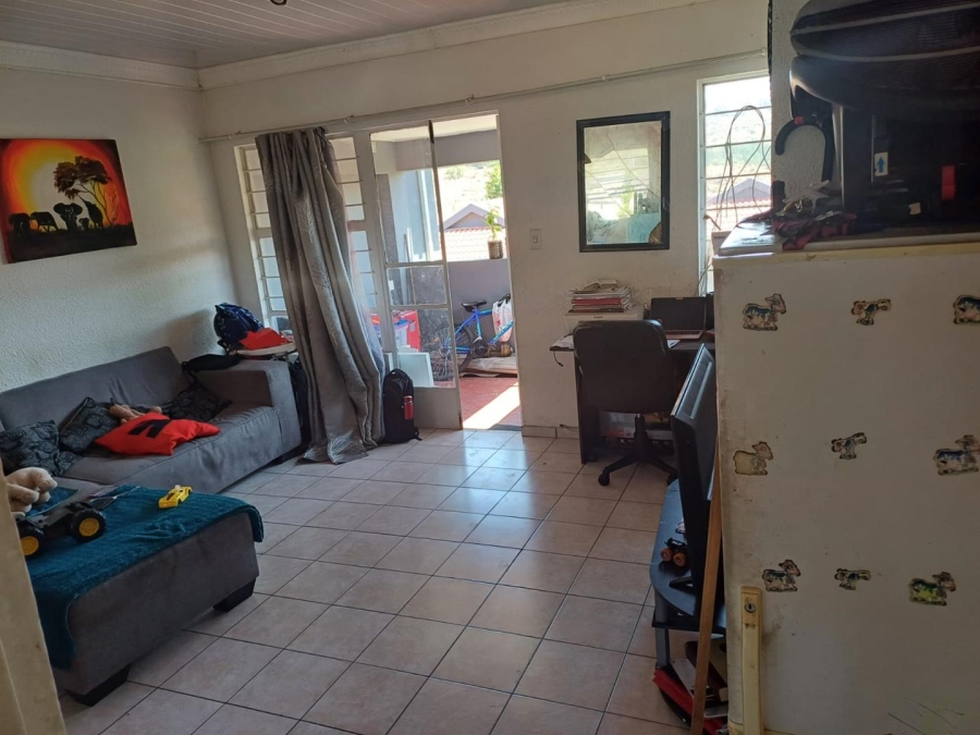 2 Bedroom Property for Sale in Linmeyer Gauteng