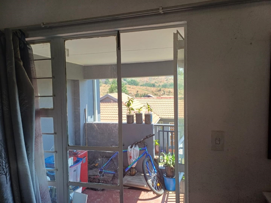 2 Bedroom Property for Sale in Linmeyer Gauteng