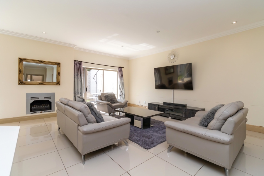 3 Bedroom Property for Sale in Bryanston Gauteng