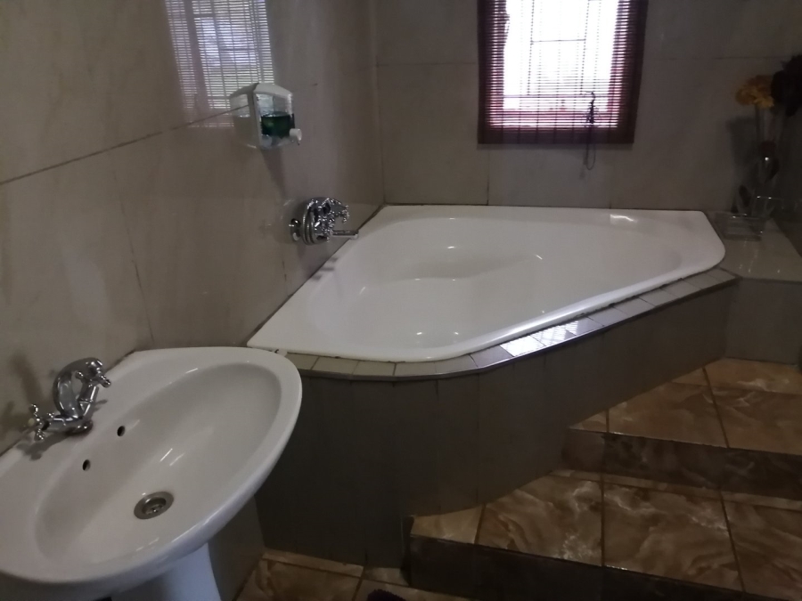 17 Bedroom Property for Sale in Montana Gauteng