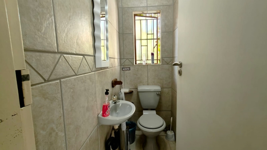 4 Bedroom Property for Sale in Doornpoort Gauteng