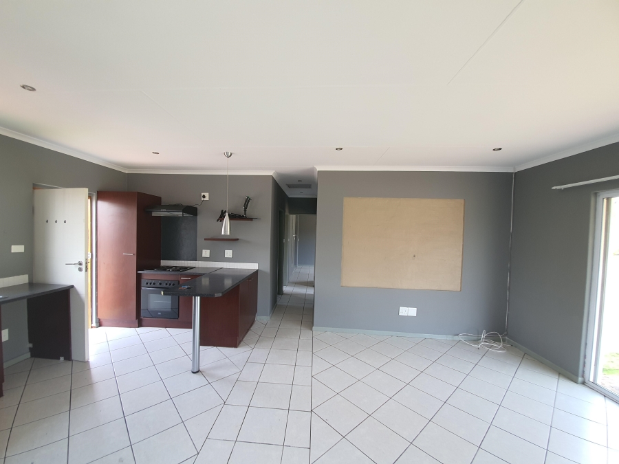 To Let 3 Bedroom Property for Rent in Albemarle Gauteng