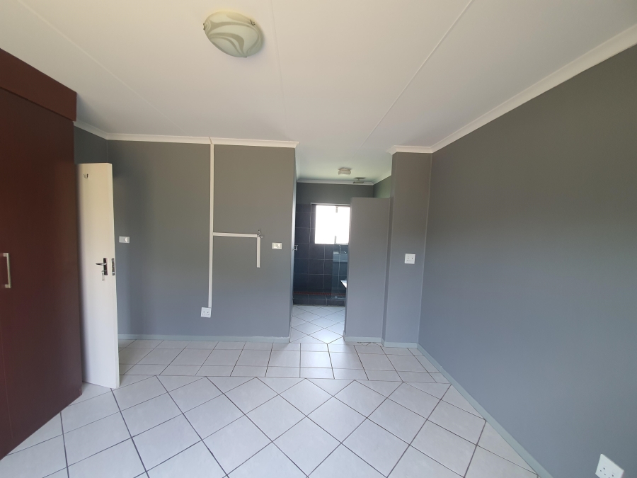 To Let 3 Bedroom Property for Rent in Albemarle Gauteng