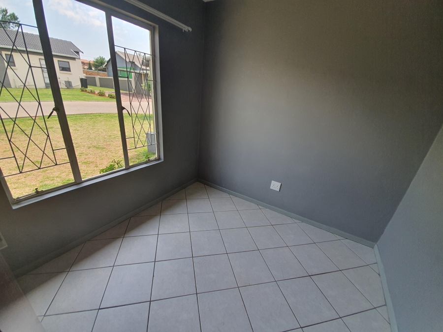 To Let 3 Bedroom Property for Rent in Albemarle Gauteng