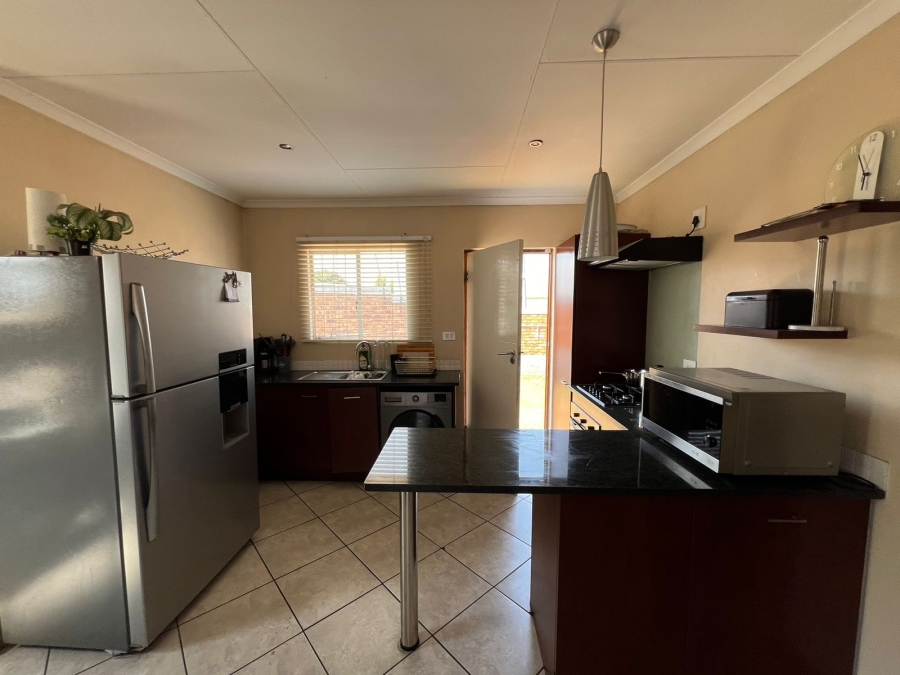 To Let 3 Bedroom Property for Rent in Albemarle Gauteng