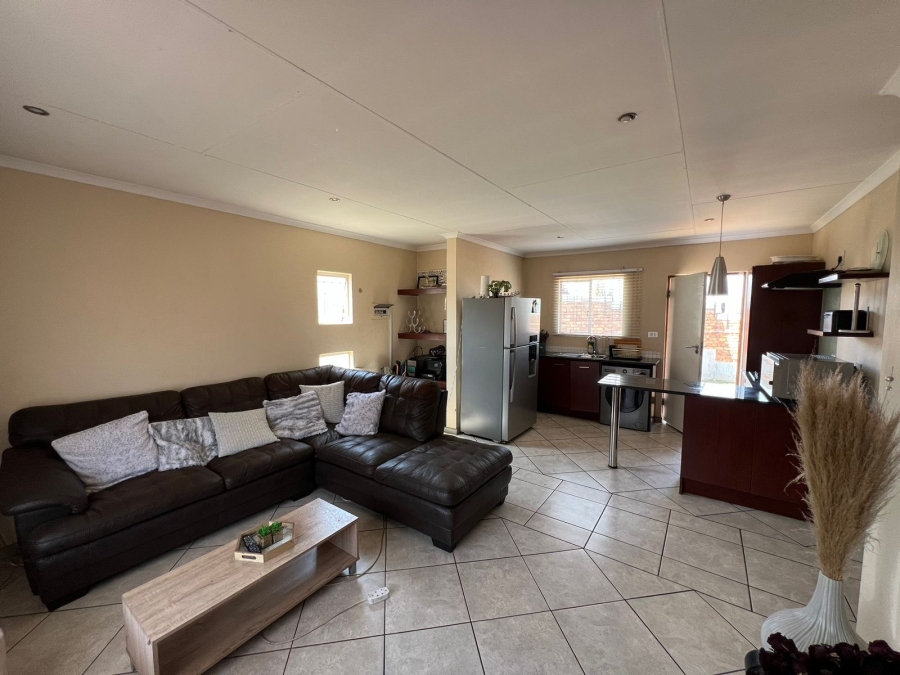 To Let 3 Bedroom Property for Rent in Albemarle Gauteng