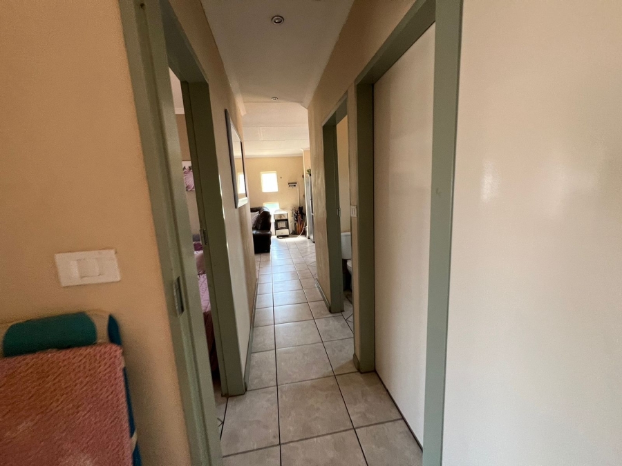 To Let 3 Bedroom Property for Rent in Albemarle Gauteng