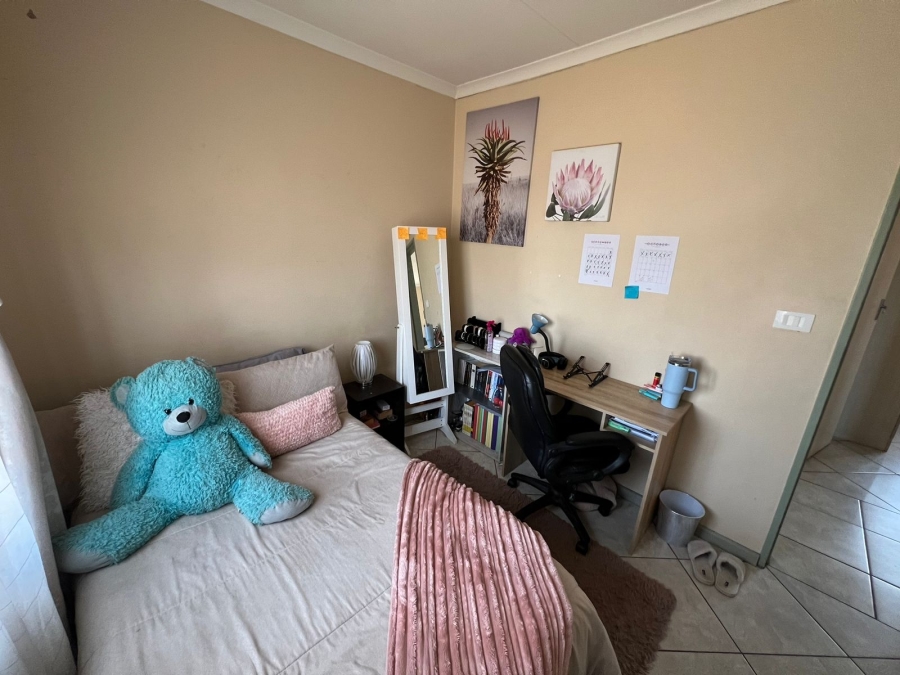 To Let 3 Bedroom Property for Rent in Albemarle Gauteng