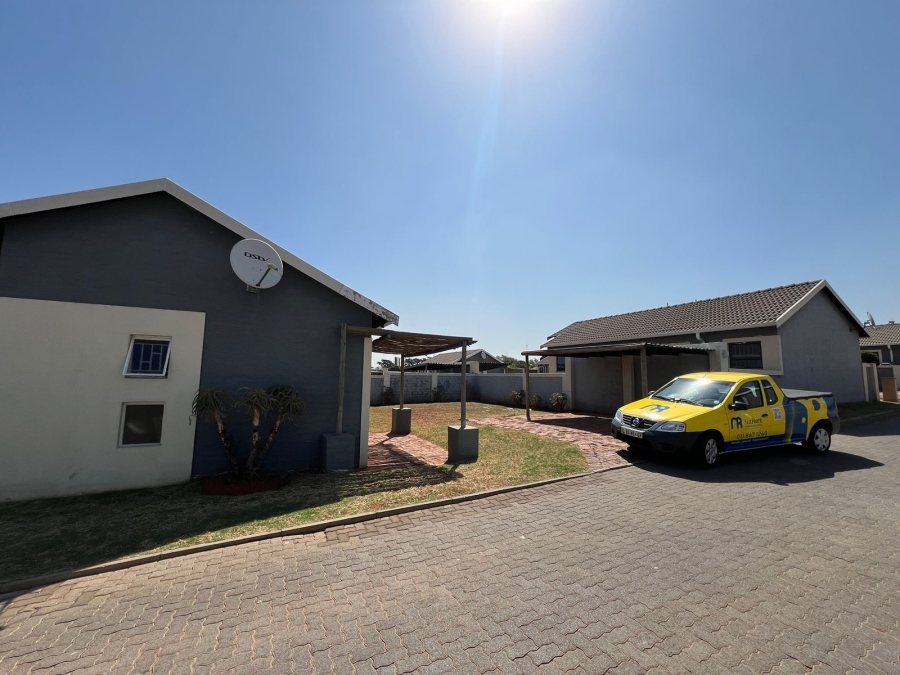 To Let 3 Bedroom Property for Rent in Albemarle Gauteng