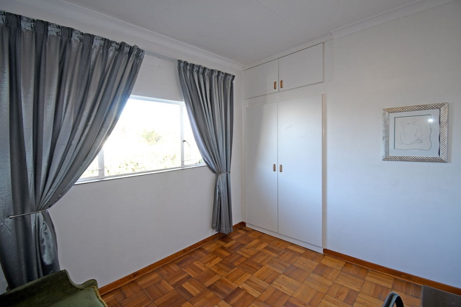 3 Bedroom Property for Sale in Lakeside Gauteng