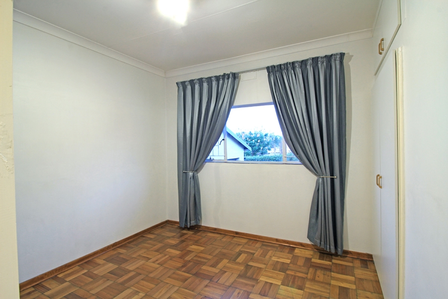 3 Bedroom Property for Sale in Lakeside Gauteng