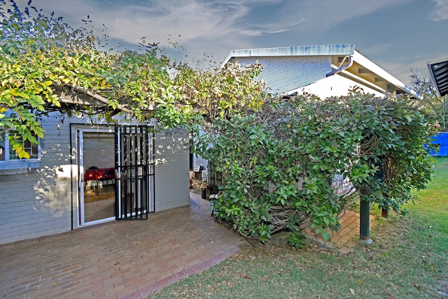 3 Bedroom Property for Sale in Lakeside Gauteng