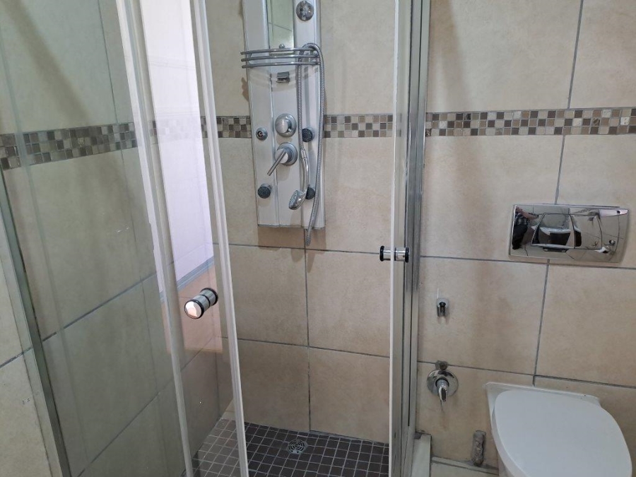 To Let 3 Bedroom Property for Rent in Bedford Gardens Gauteng