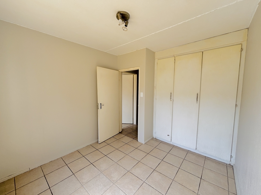 To Let 3 Bedroom Property for Rent in Die Hoewes Gauteng