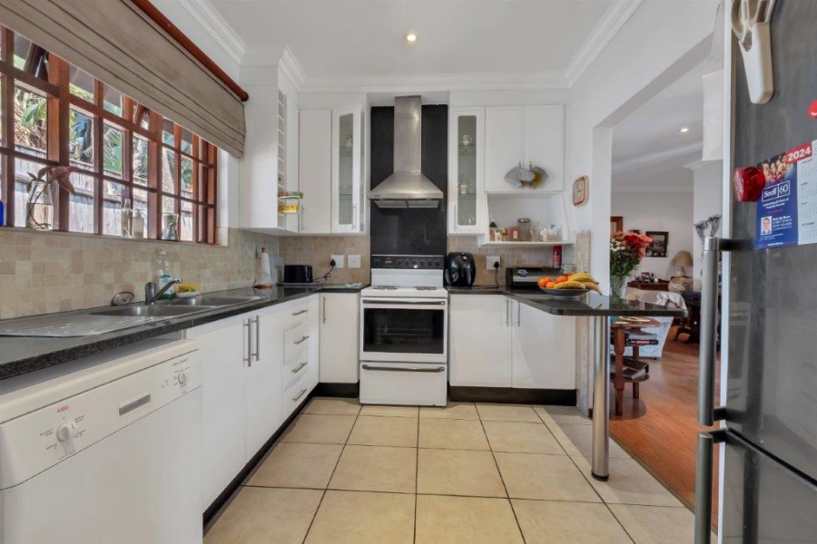 4 Bedroom Property for Sale in Linden Gauteng