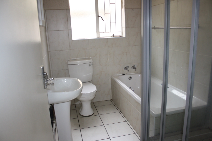 To Let 3 Bedroom Property for Rent in Terenure Gauteng