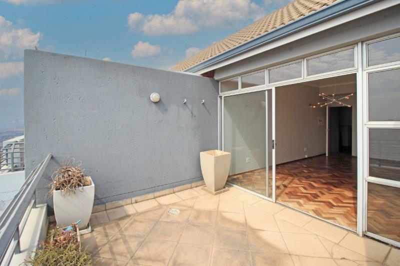 1 Bedroom Property for Sale in Northcliff Gauteng