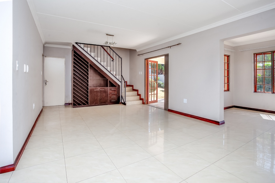 4 Bedroom Property for Sale in Lonehill Gauteng